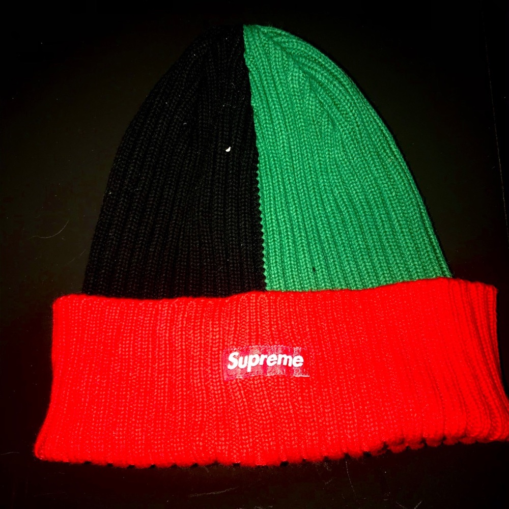 Supreme limited edition over dyed beanie